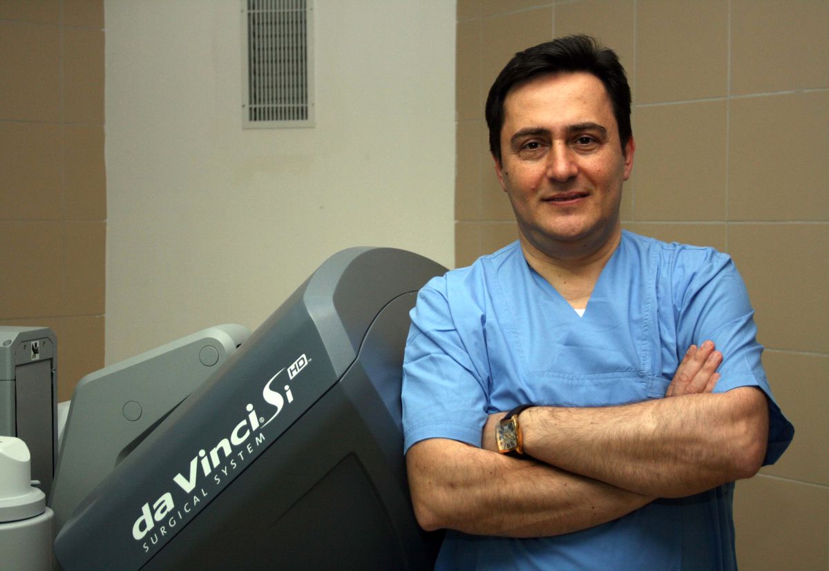 Türk Cerrah, Amerika\'da Robotik Cerrahiyi Anlattı