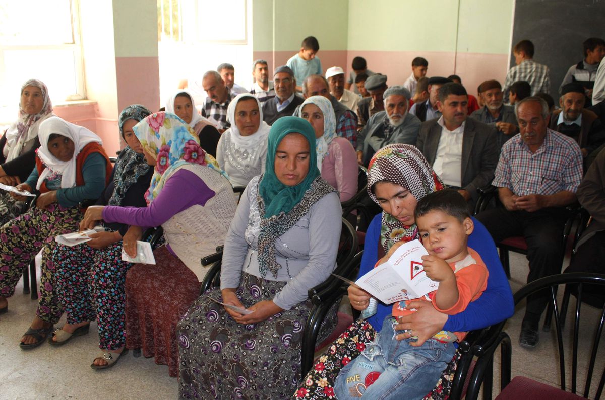 Gaziantep\'te KKKA\'ya Karşı Çiftçiler Uyarıldı