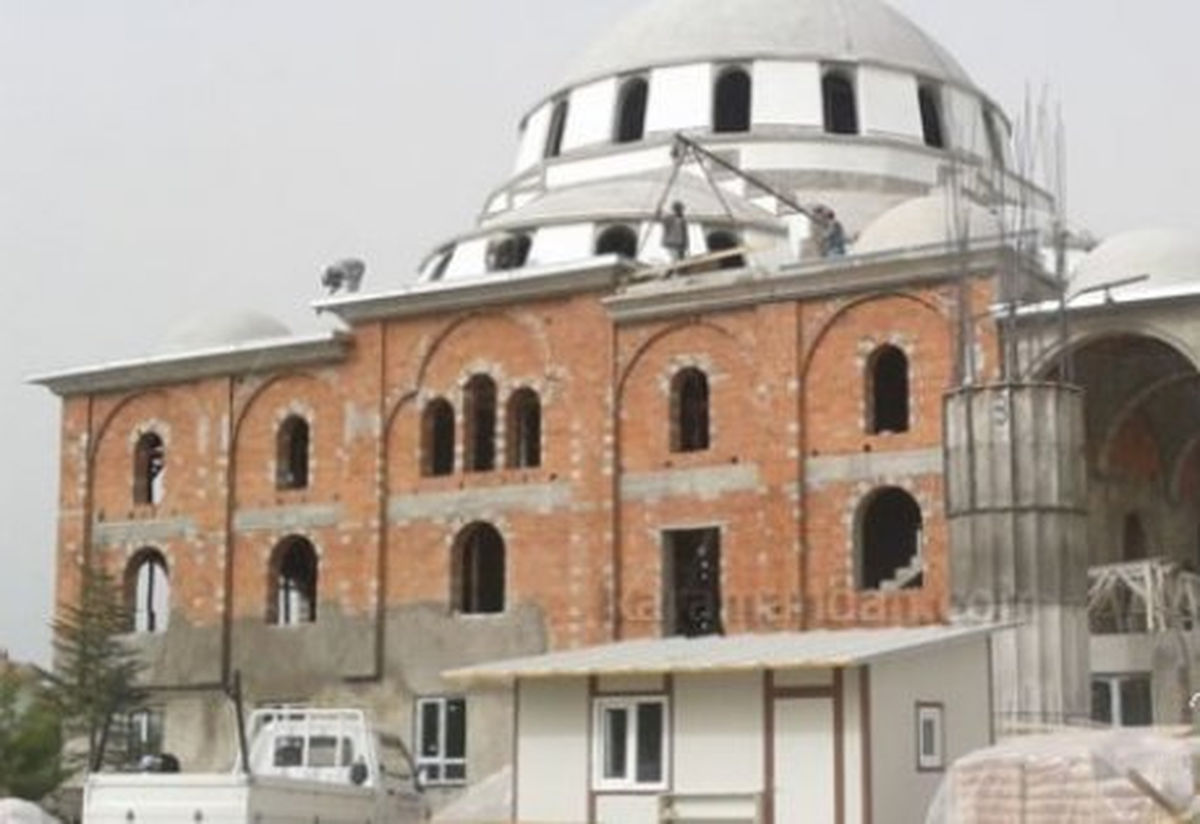 Karaman'da Selahaddin Eyyubi Cami İnşaatı Devam Ediyor