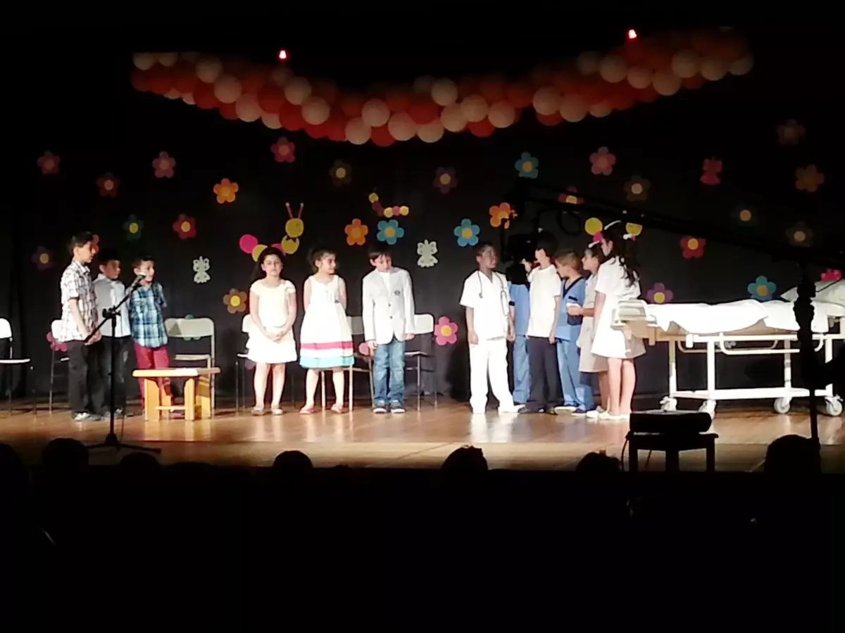 Küçük Oyunculardan Büyük Gösteri