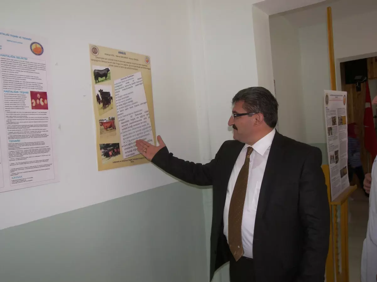 Laborant ve Veteriner Sağlık Bölümü Öğrencileri Poster Sunumu Yaptı