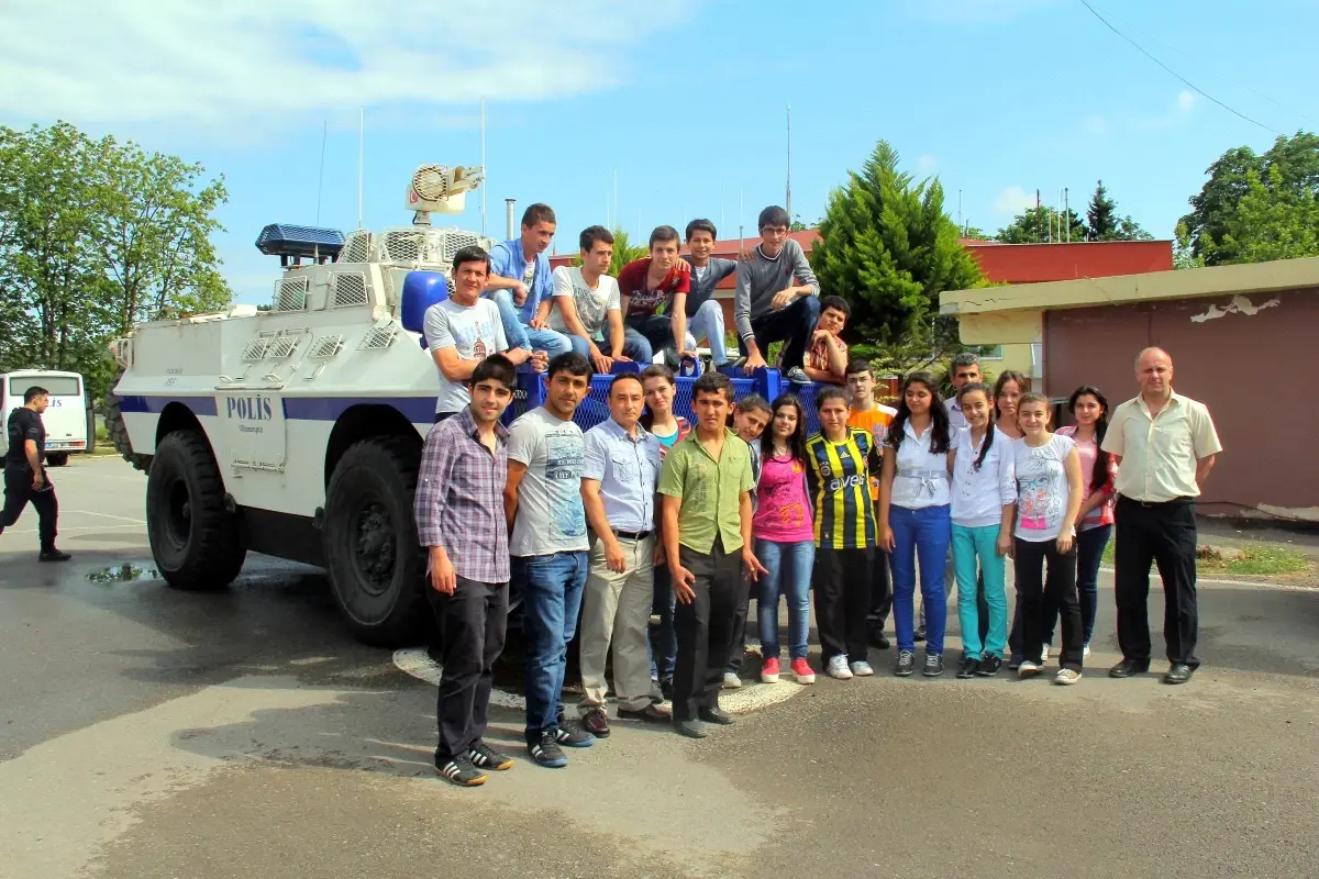 Polisin Teknolojisi Öğrencilere Tanıtıldı