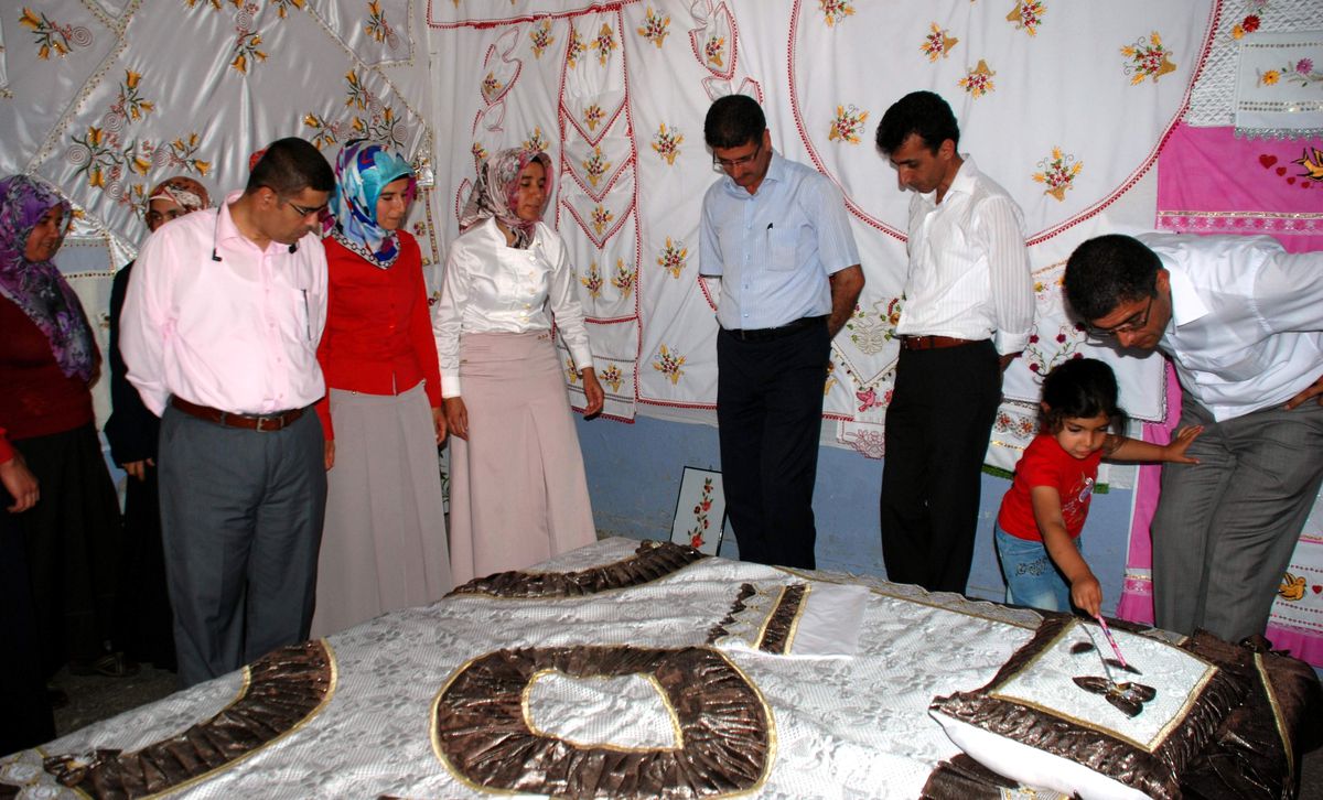 Sincik\'te El Sanatları Sergisi Açıldı