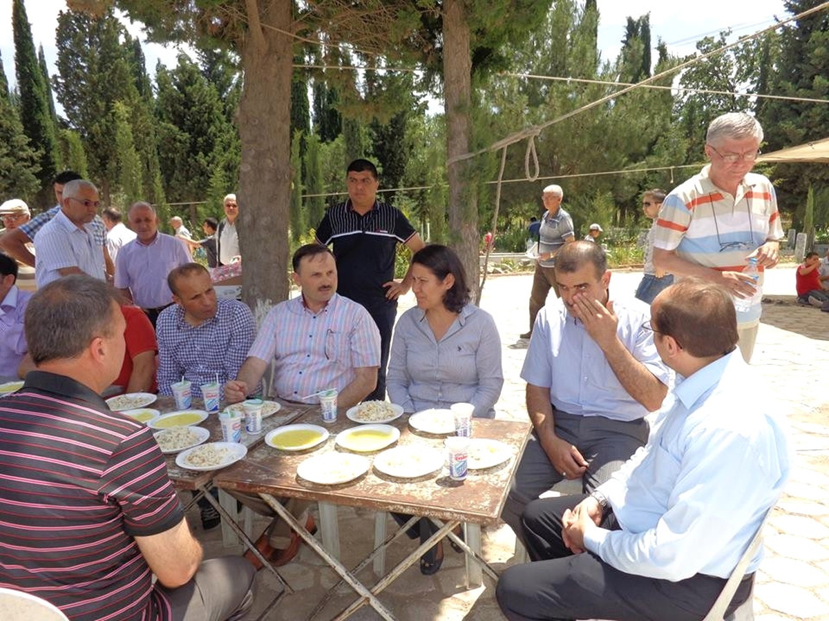 Soma Zafer Mahallesi\'nde Geleneksel Su Hayrı Yapıldı