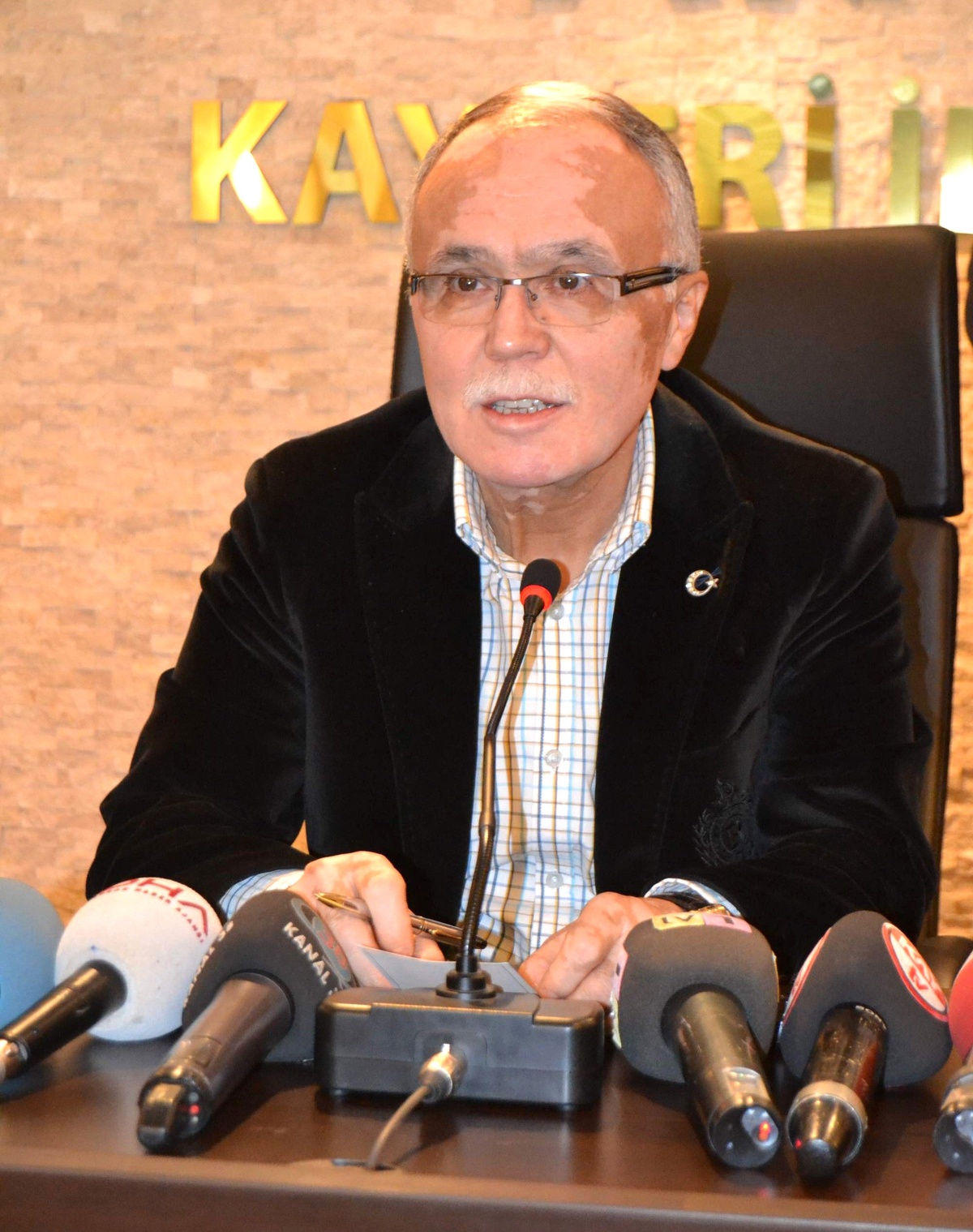 TBMM Başkanvekili Yakut, Kaza Geçirdi