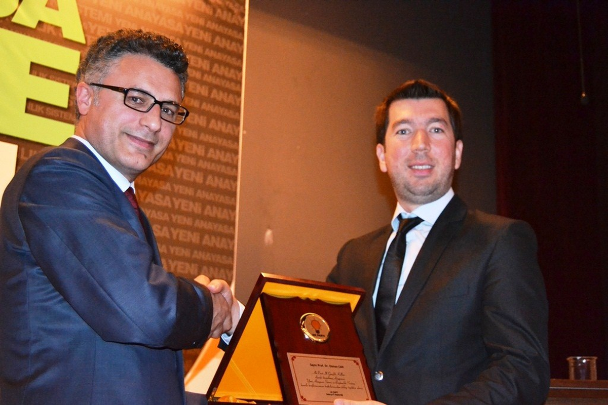Ak Gençlikten Anayasa ve Başkanlık Sistemi Konferansı