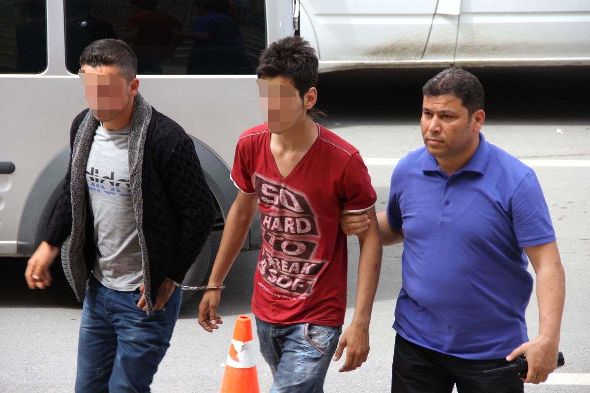 Arkadaşıyla Eski Çalıştığı İş Yerini Soydu