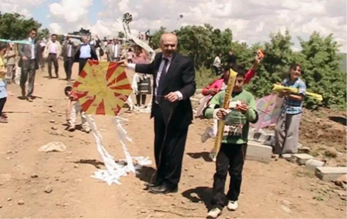 Bingöl'de Uçurtma Şenliği Düzenlendi