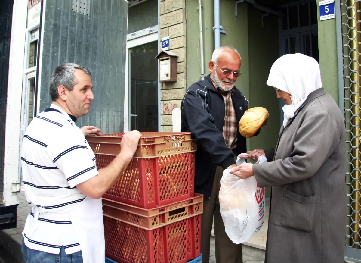 Bu Fırın Sadece Fakirlere Çalışıyor