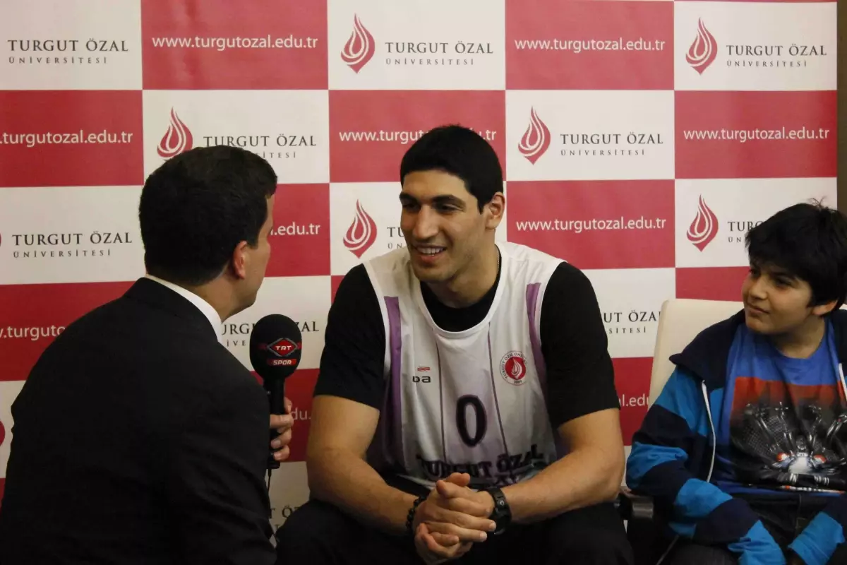 Enes Kanter\'den Turgut Özal Üniversitesi\'ne Ziyaret