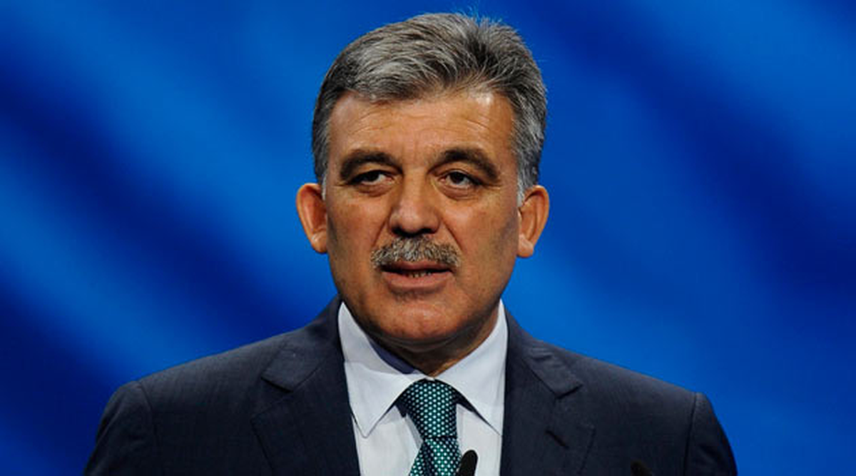 Gül\'e Türkmenistan\'ın En Büyük Devlet Nişanı Verildi
