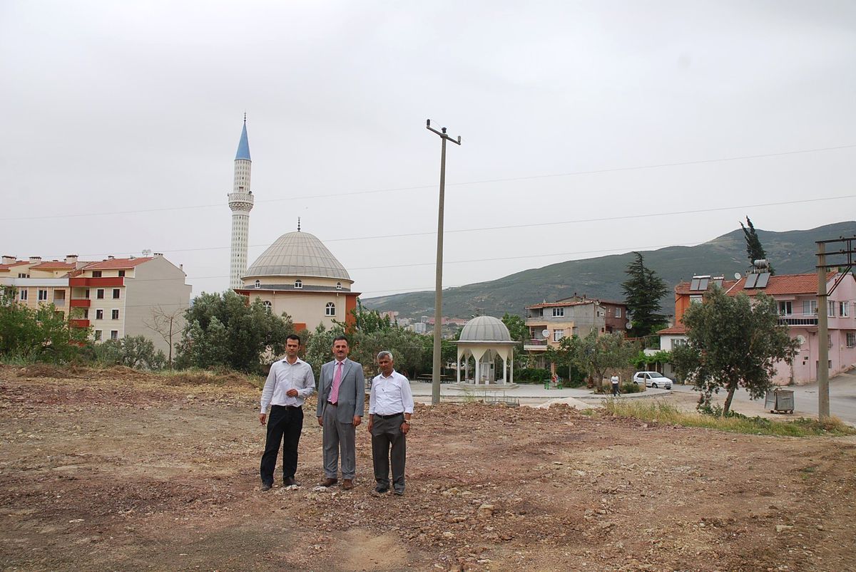 Hisar Mahallesi\'ne Halı Saha Yapılıyor