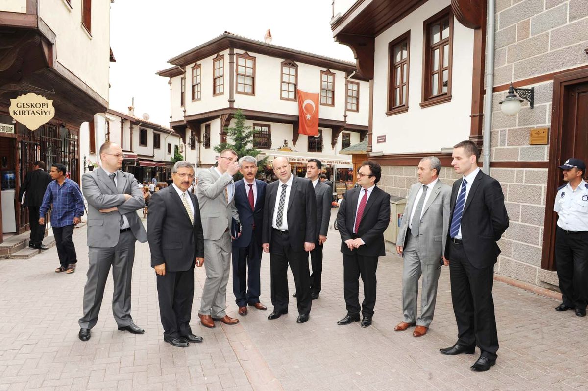 Karadağ Başbakan Yardımcısının Hamamönü\'nü Ziyareti