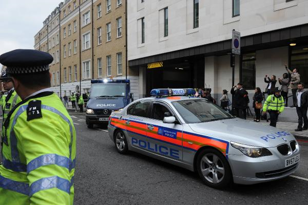 Woolwich Zanlılarından Michael Adebowale Mahkemeye Çıkıyor (2)