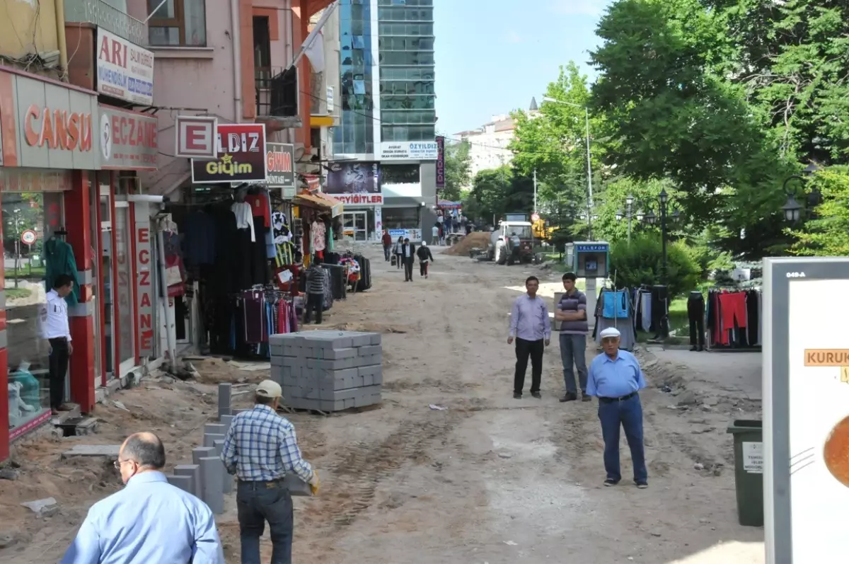 Yeni Çarşı Yeni Yüzüne Hazırlanıyor