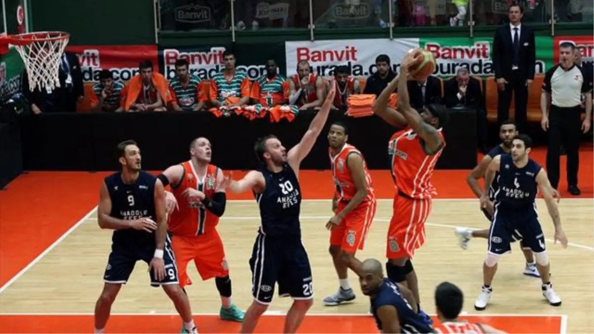 Banvit-Anadolu Efes: 75-69