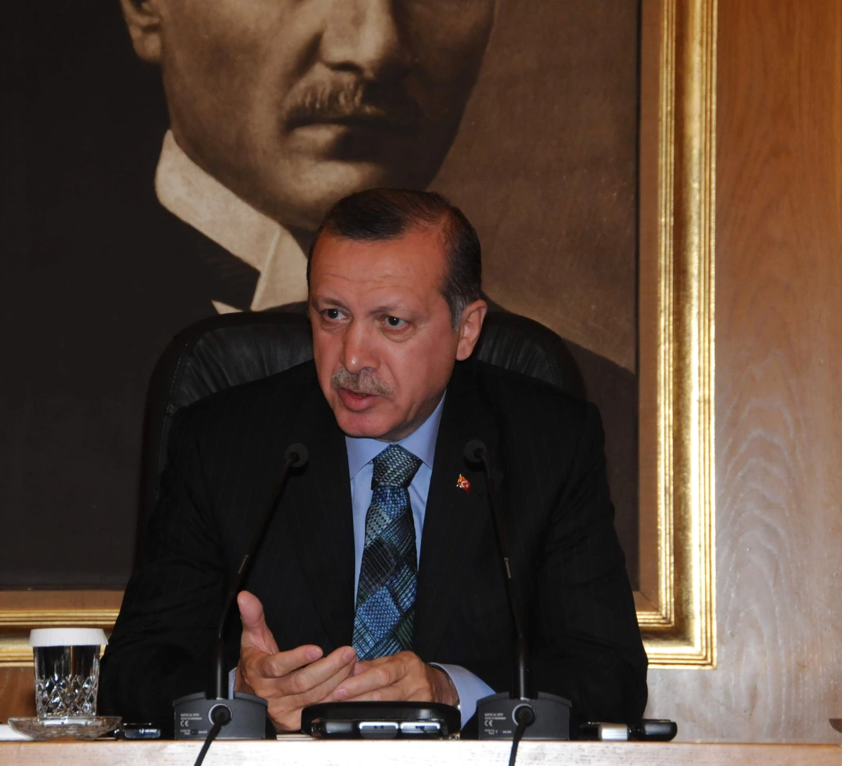 Başbakan Erdoğan: Başbakan Gündem Belirleyemiyorsa Bu Görevinde Bulunmasın