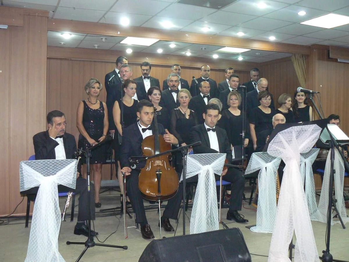 Bozüyük\'te Türk Sanat Müziği Konseri