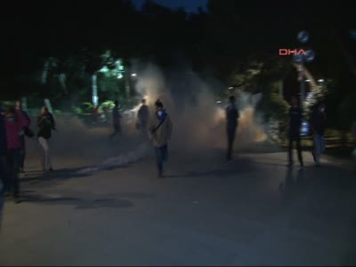 Gezi Parkı\'nda Yine Şafak Müdahalesi