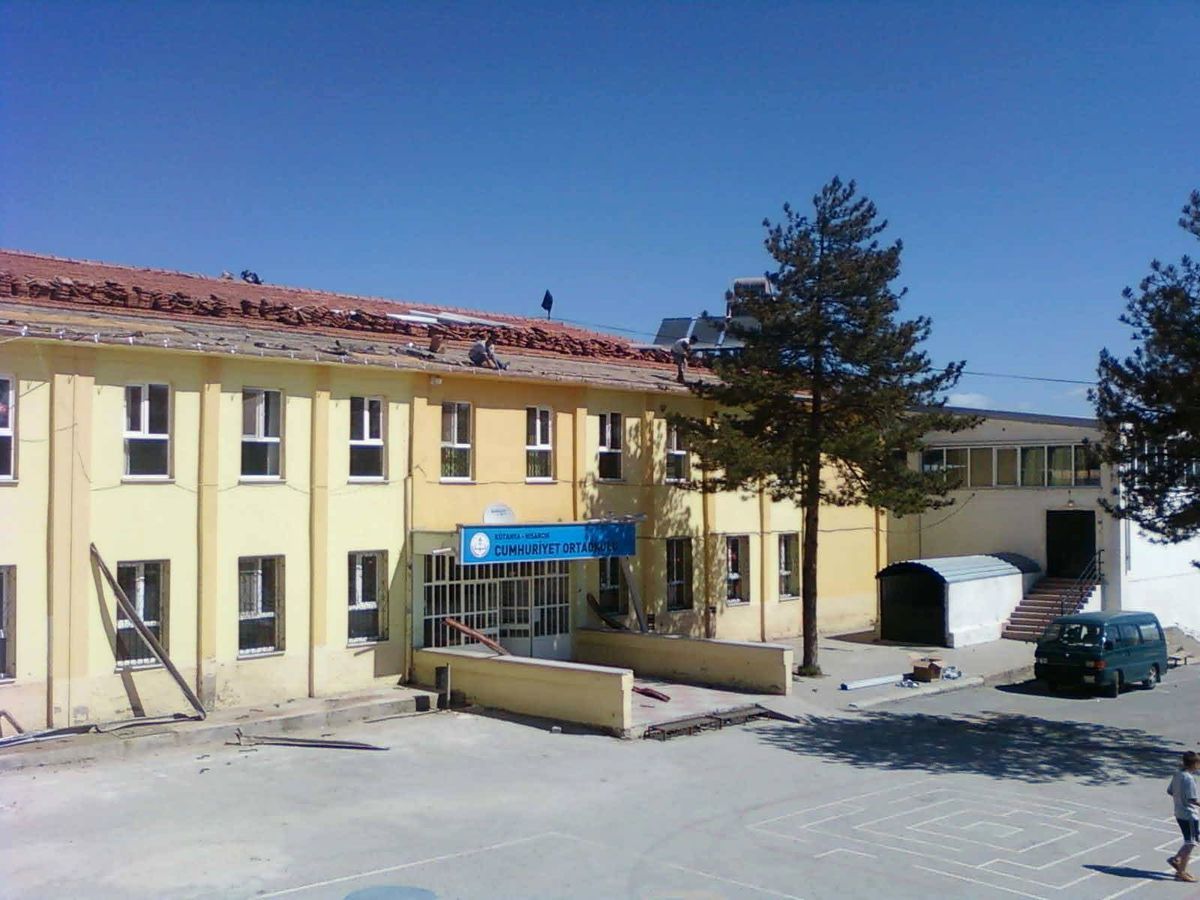 Hisarcık\'ta Okullarda Bakım ve Onarım Çalışması
