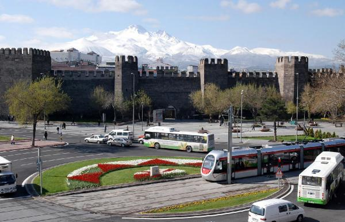 Kayseri\'de Toplu Ulaşım Araçlarında Günlük 350 Bin Kişi Taşınıyor