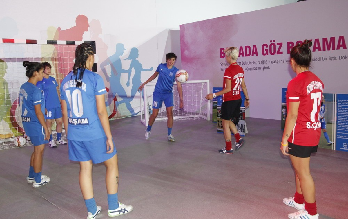 Kendine Güvenen Kentler Buluşmasında Konak Belediyesi Rüzgarı Esti