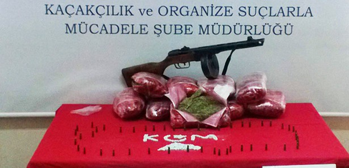 Operasyonda Polisleri Şaşırtan Silah
