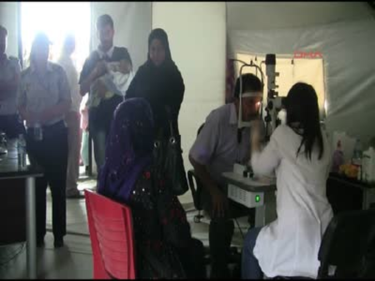 Suriyeli Sığınmacılar Göz Taramasından Geçti
