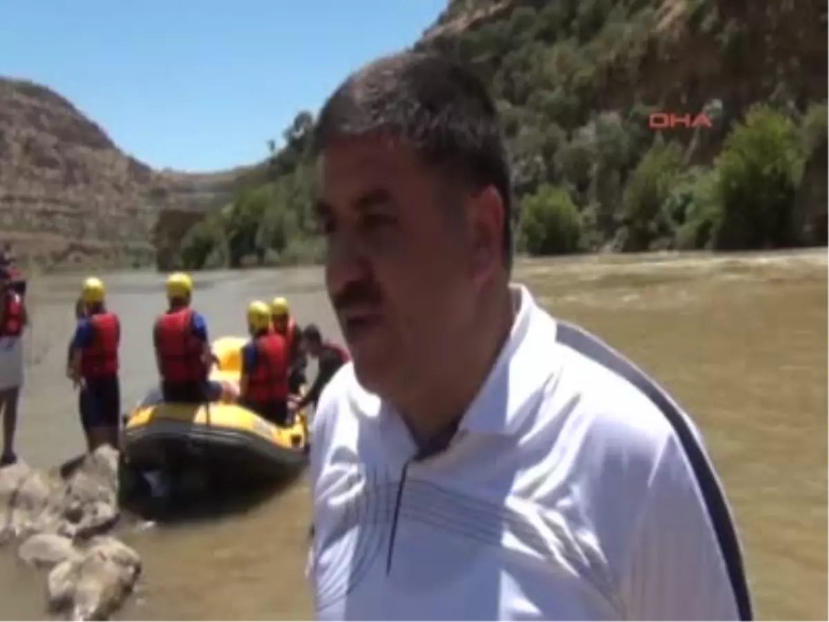 Cehennem Deresi\'nde Rafting Heyecanı