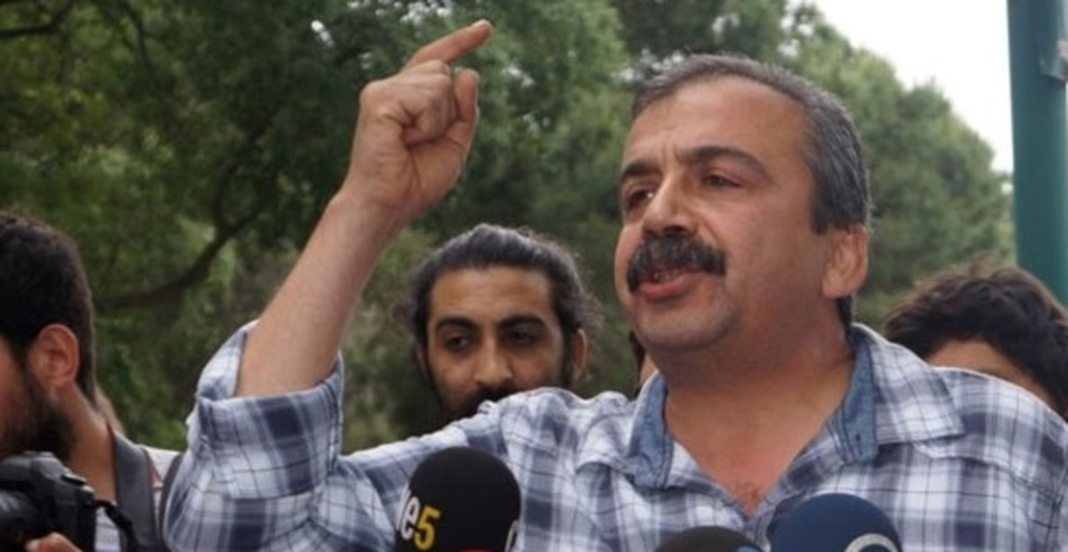 Süreyya'dan Gürsel Tekin'e İstifa Çağrısı