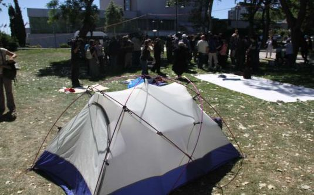 Taksim\'deki Gezi Parkı Eylemcilerine Polis Müdahalesi