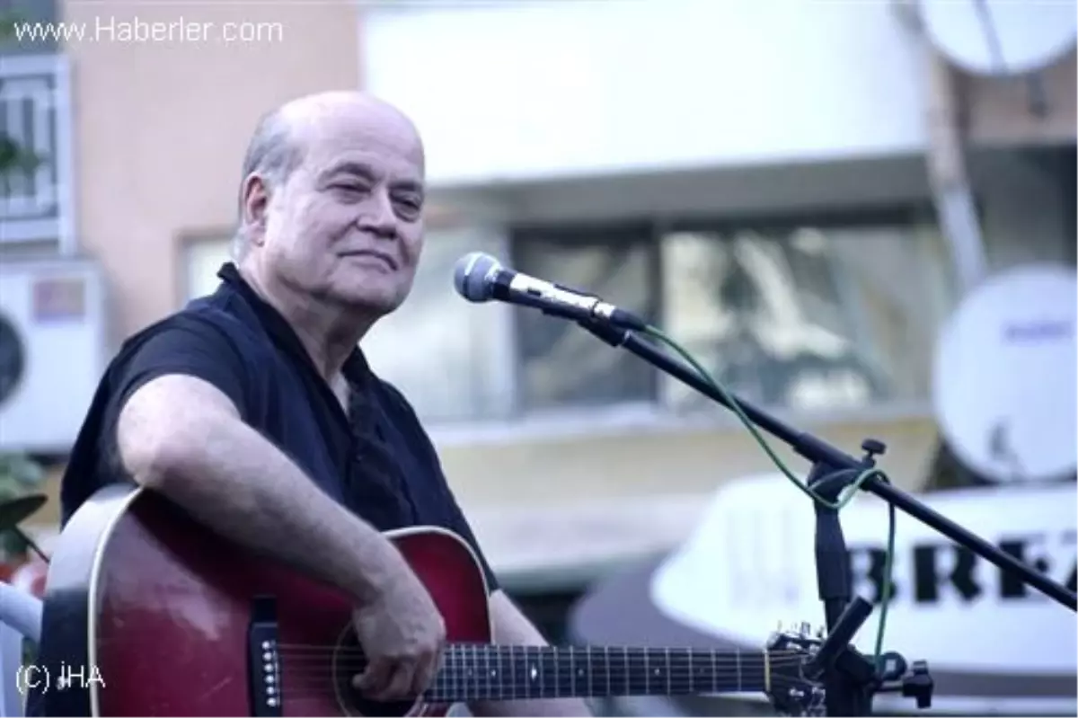 Vedat Sakman Konserine Büyük İlgi