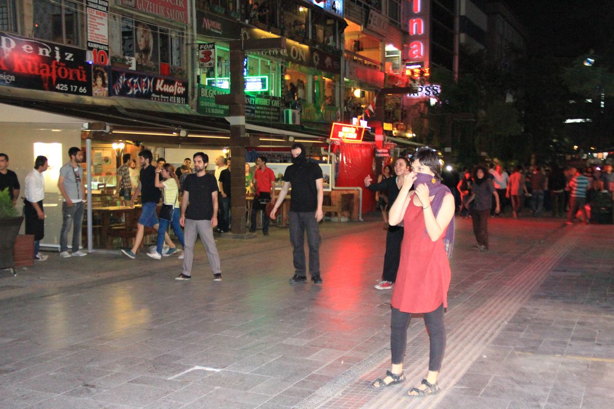 Taksim Eylemi Ankara\'yı Savaş Alanına Çevirdi