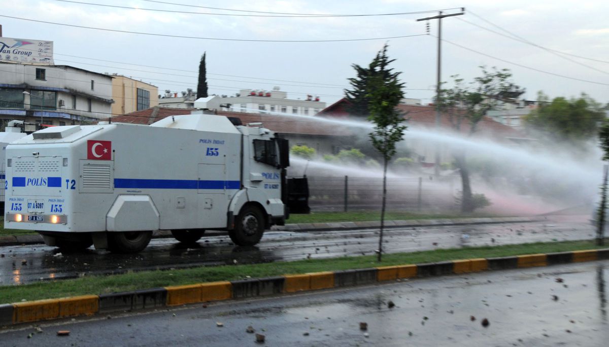 Antalya\'da Eylemcilere Biber Gazlı Müdahale