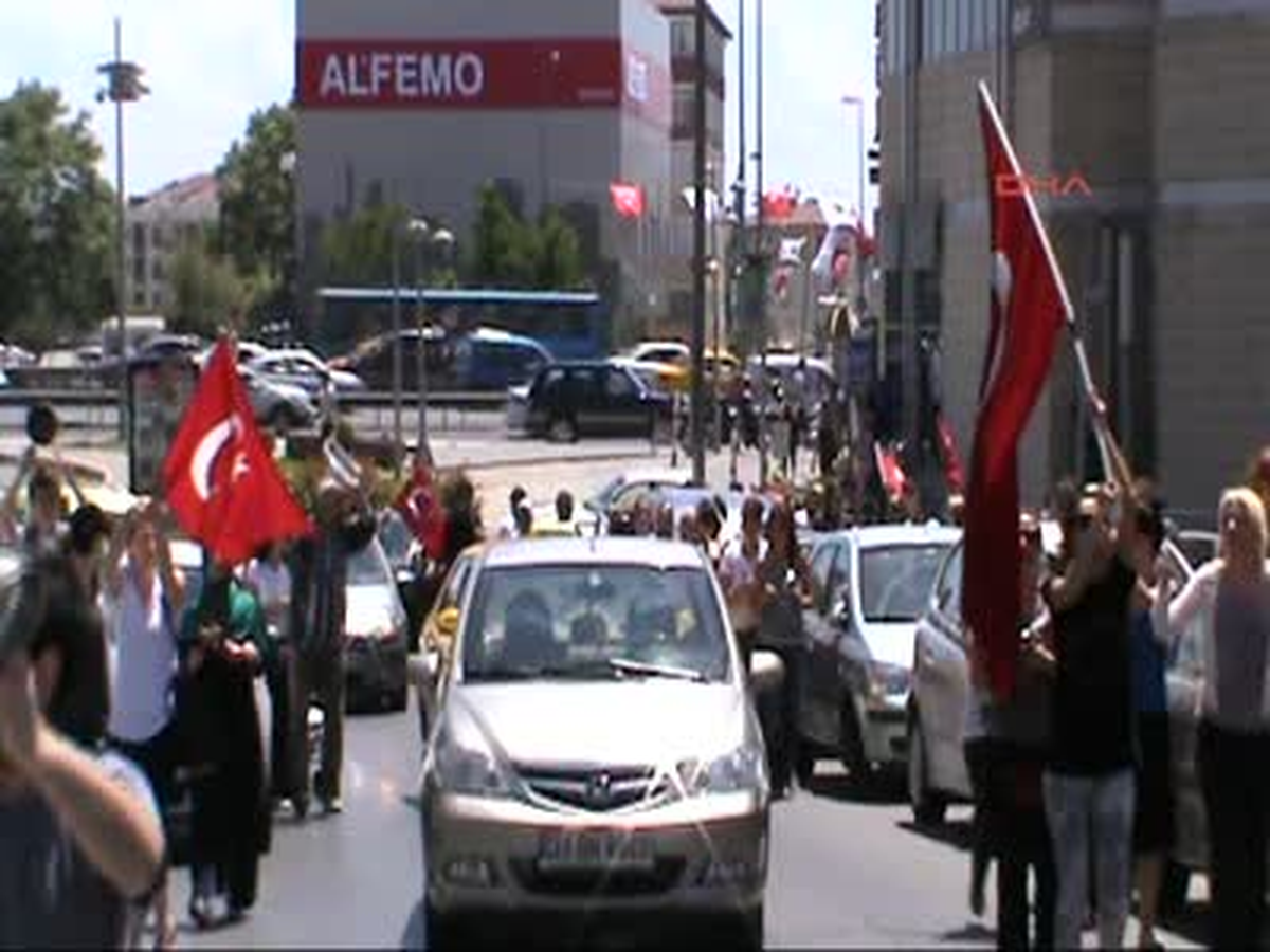 Bahçelievler\'de Tencereli Gezi Parkı Protestosu