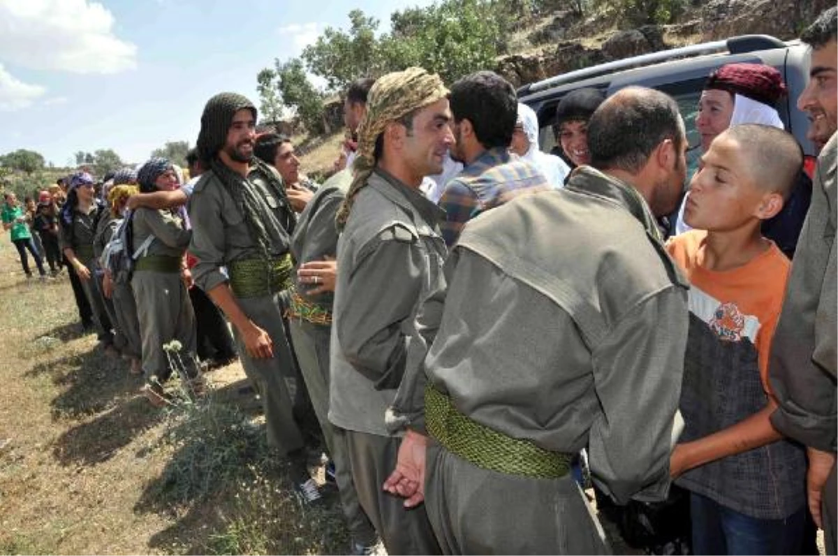 Bagok Dağı\'nda PKK Flamalı Çadır