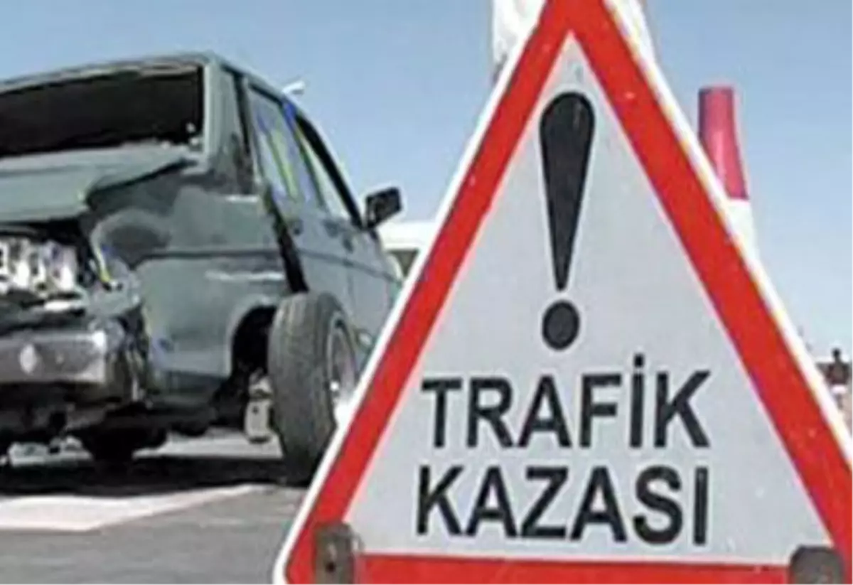 Çanakkale\'de Trafik Kazası: 2 Yaralı