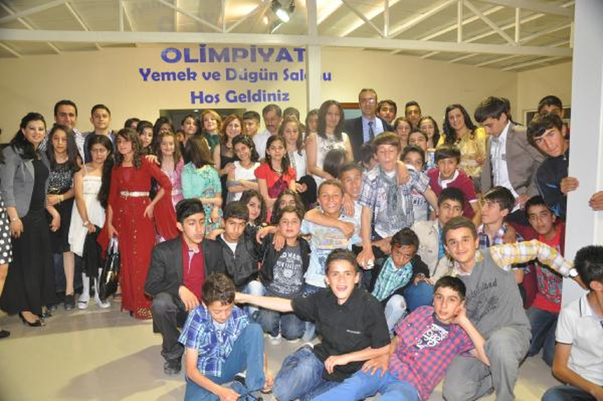 Hakkari\'de Öğrenciler SBS Öncesi Stres Attı