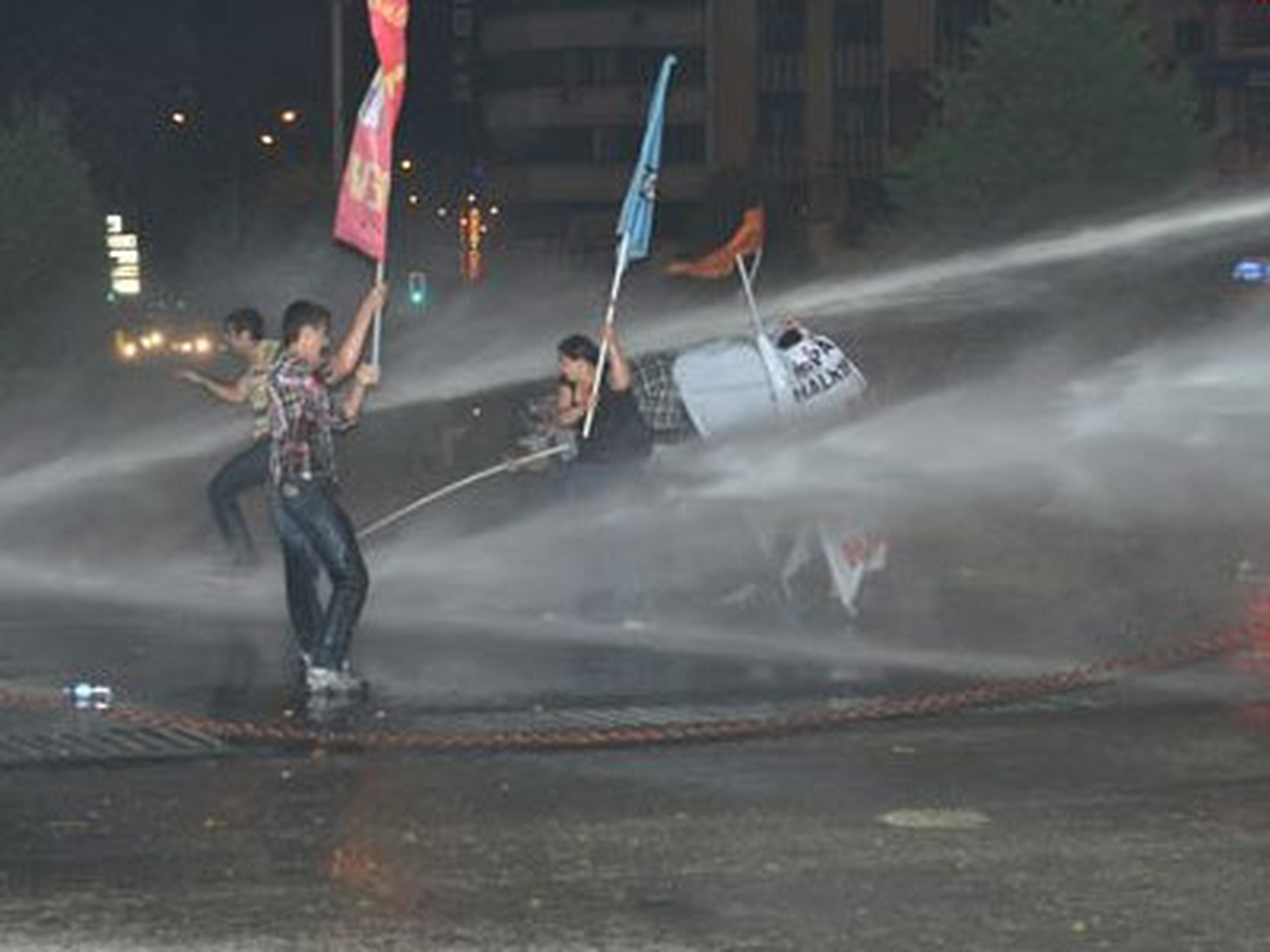 İzmir\'de 115 Kişi Gözaltında