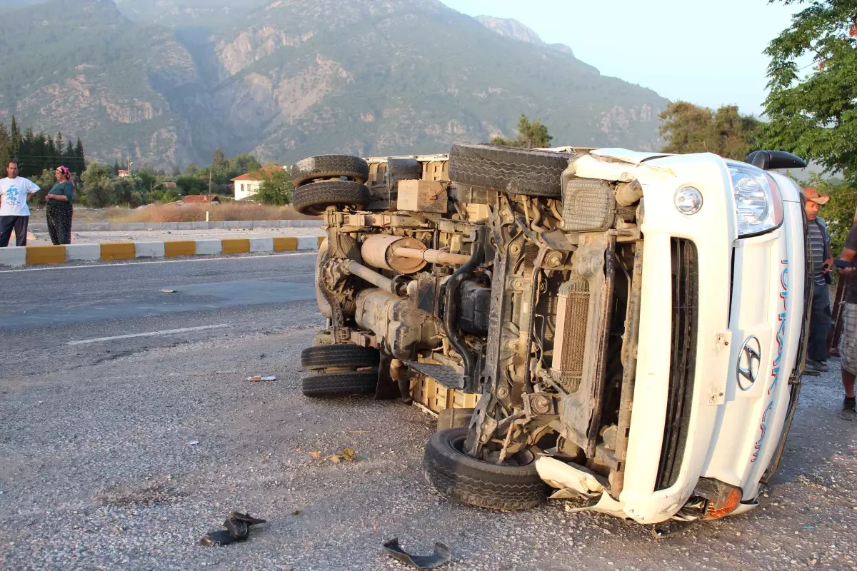 Köyceğiz'de Trafik Kazası: 4 Yaralı