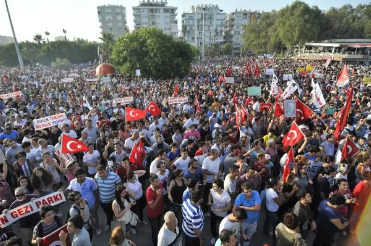 Mersin\'de Gezi Parkı Portestolarında Olaylar Çıktı