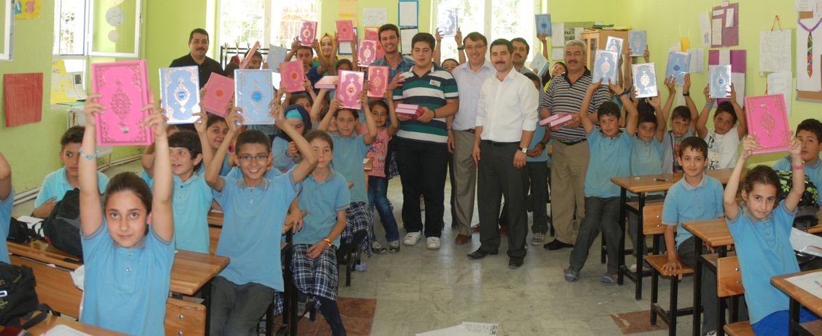 MİHDER'den Her Öğrenciye Bir Kur'an-I Kerim