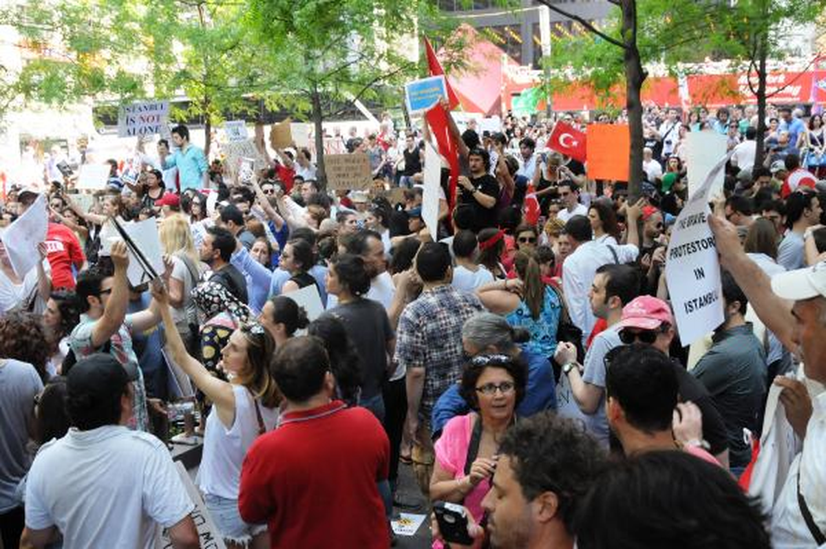 New York\'ta Gezi Parkı Protestosu