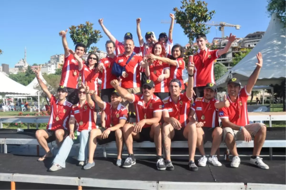 Shell Kürek Takımı Dragon\'da Birinci Oldu