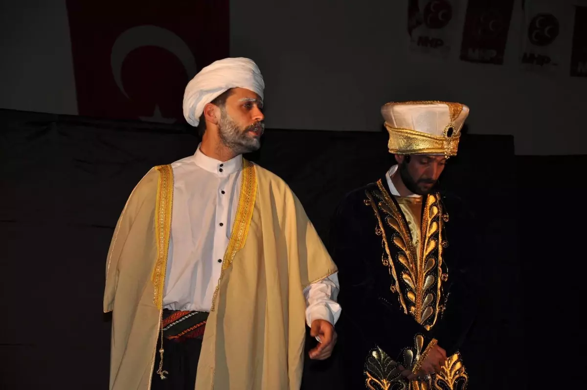 Yerköy\'de "Fatih Sultan Mehmet Han" İsimli Tiyatro Yoğun İlgi Gördü