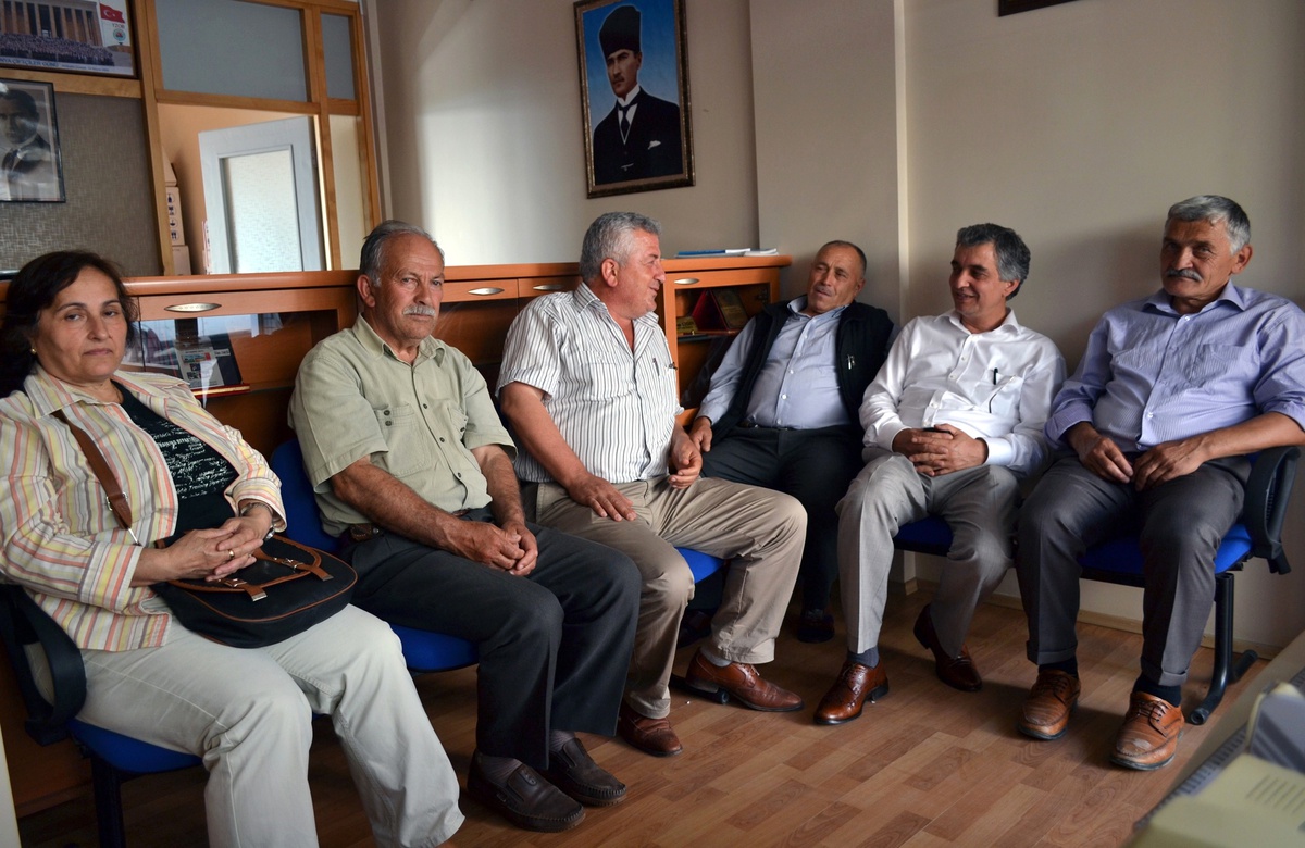 AK Parti İlçe Başkanı Ziraat Odasını Ziyaret Etti