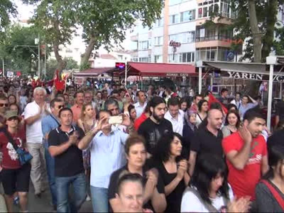 Atatürk Köşküne Yürüdüler "Gezi Parkı Eylemine Yalova\'dan Destek" Haberine Ek