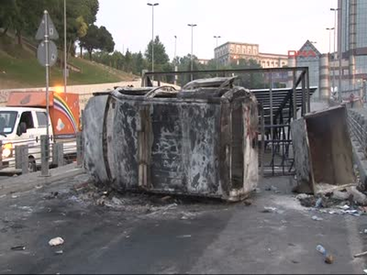 Beşiktaş ve Şişli\'de Sabah Temizliği Kamera.