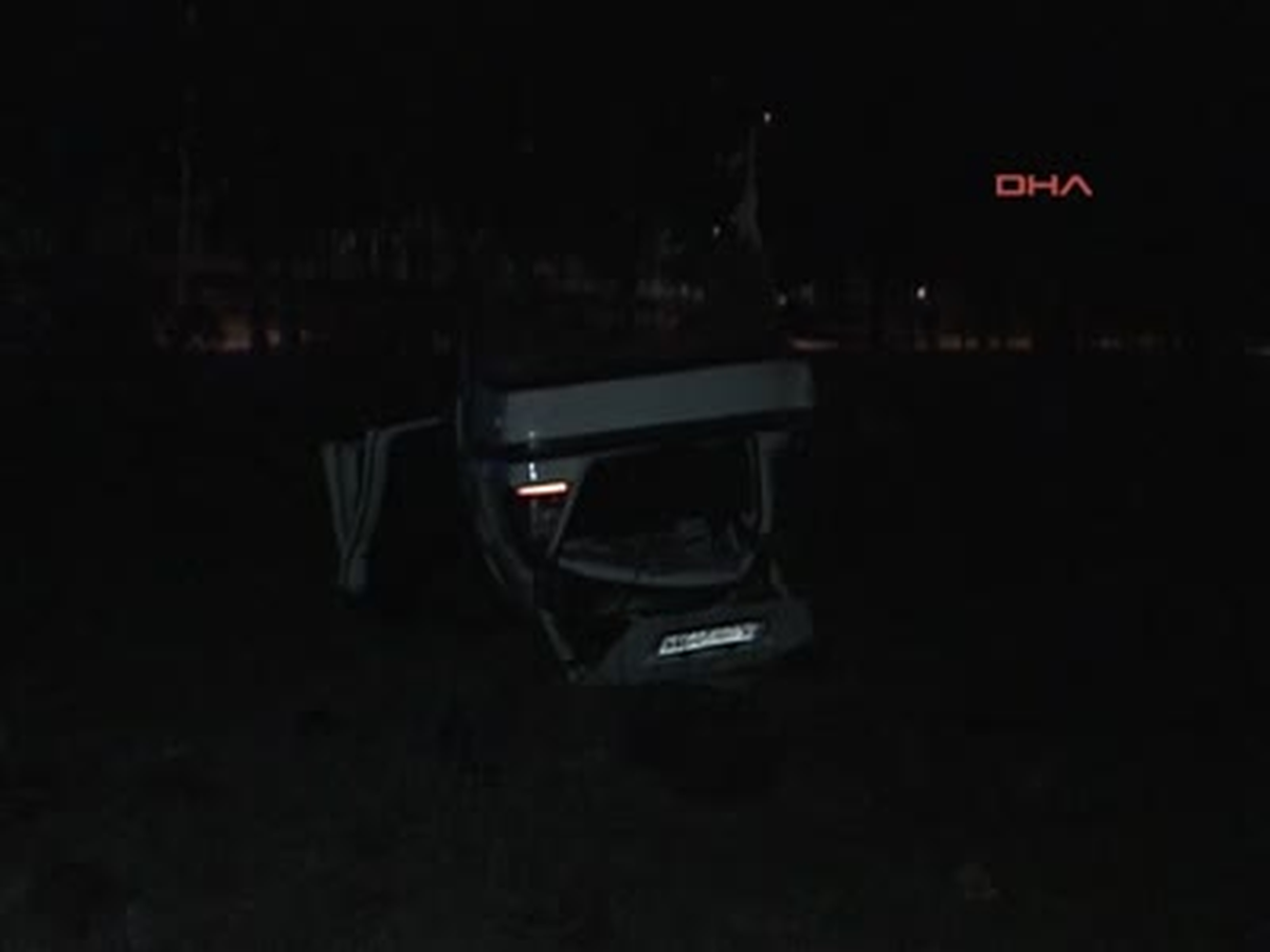 Bursa Bulgaristan Plakalı Otomobil Devrildi.1 Ölü, 1 Yaralı Bulgaristan Plakalı Otomobil Devrildi.1...