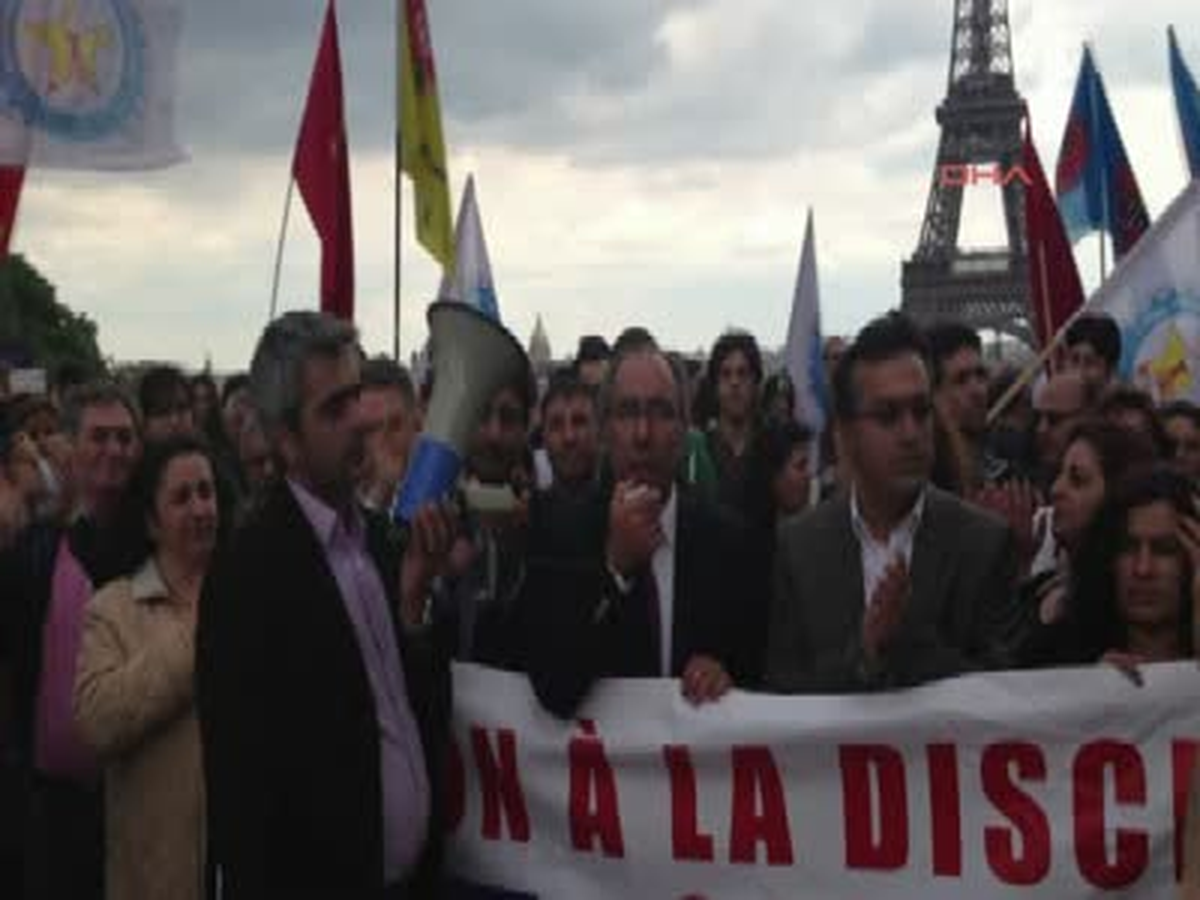 Gezi\'ye Paris\'ten Destek
